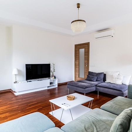 Spacious Flat Near Bagdat Avenue In Suadiye Apartment Istanbul Exterior photo