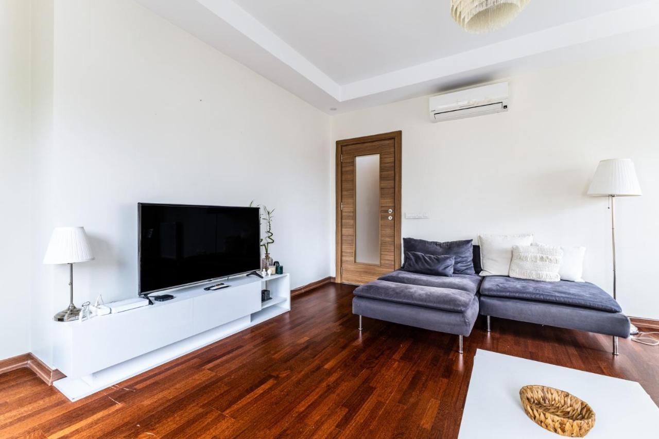 Spacious Flat Near Bagdat Avenue In Suadiye Apartment Istanbul Exterior photo